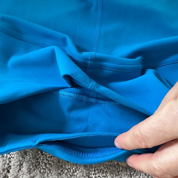 Lululemon InStill High-Rise size 6 - Picture 8 of 9